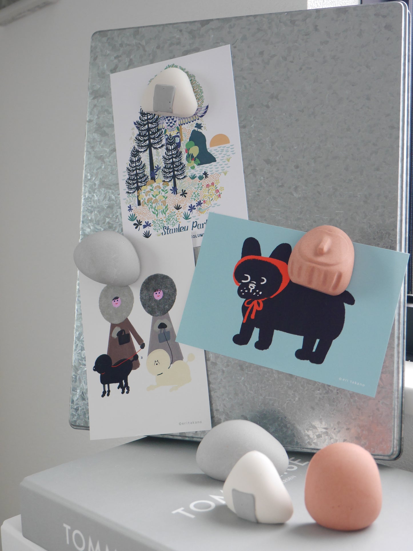 Onigiri Mold (Magnetic Card Stand)