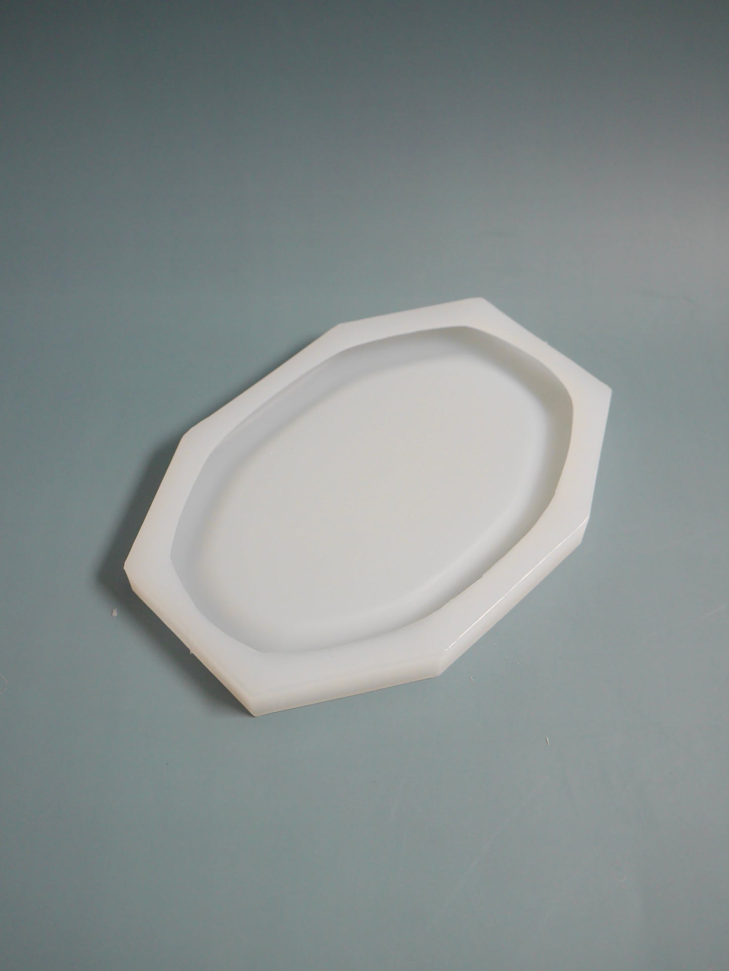 Modern Oval Tray Mold