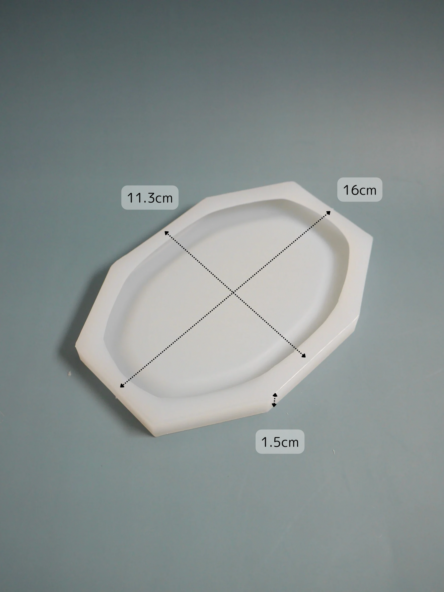 Modern Oval Tray Mold