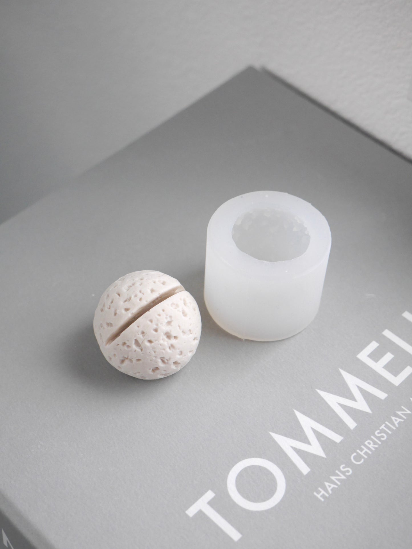 Marble Ball Card Stand Mold