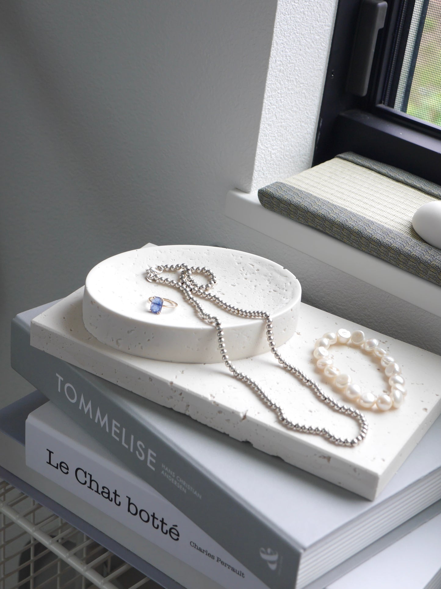 Marble-Style Round Tray Mold